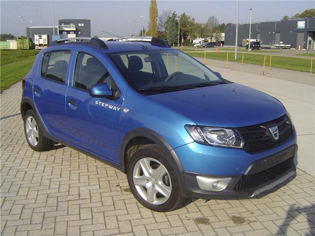 DACIA SANDERO STEPWAY (01/03/2015) - 